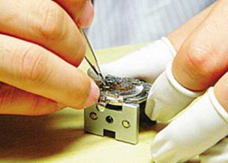 fossil手表怎么換電池？fossil手表?yè)Q電池的方法