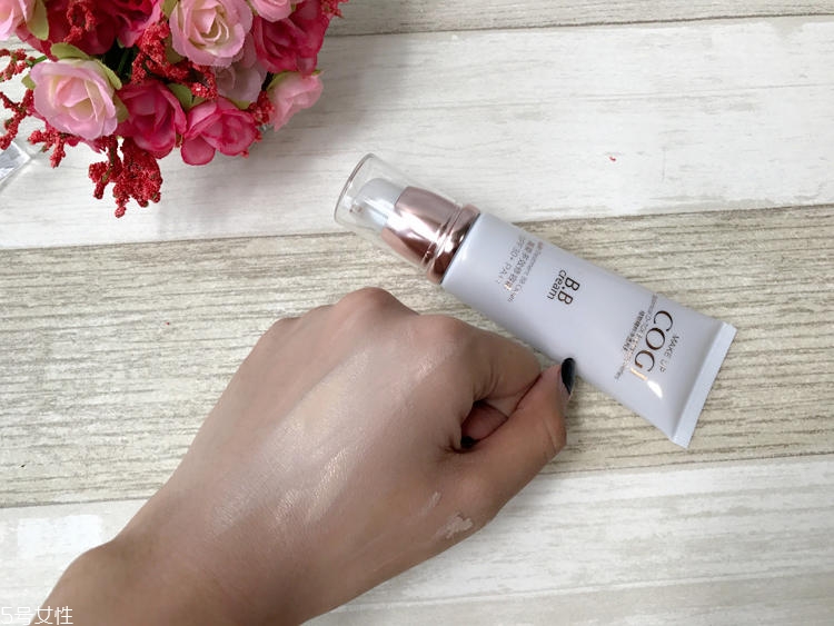 高姿多效BB霜適合油皮嗎 高姿多效BB霜油不油 高姿多效BB霜適合油皮嗎 高姿多效BB霜油不油