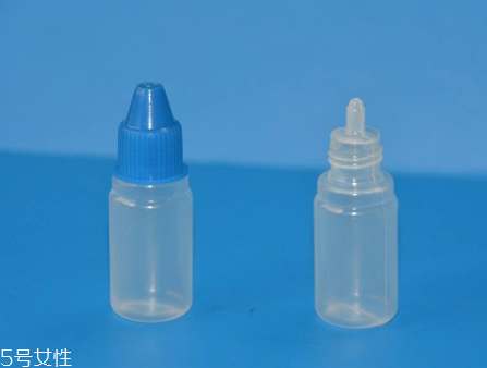 眼藥水是滴在眼睛里嗎？眼藥水是屬于外用的嗎？