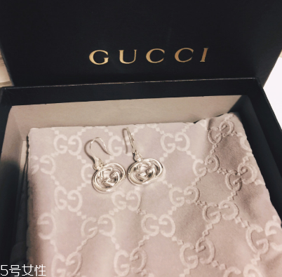 耳環(huán)對耳朵有傷害嗎？耳環(huán)對耳朵有影響嗎