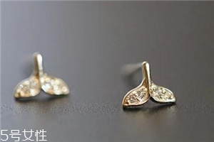 耳釘可以用鹽水消毒嗎？耳釘用鹽水消毒有用嗎