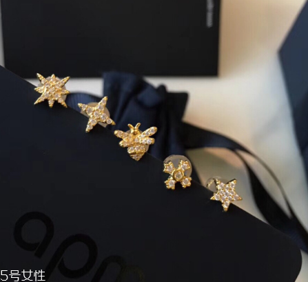 耳釘一定要純銀的嗎？耳釘不是銀的行嗎？