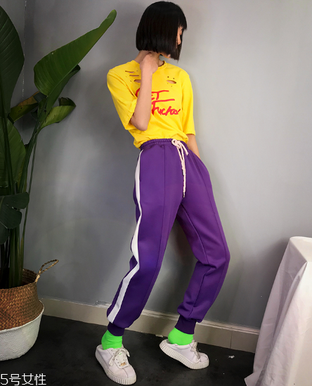 校服褲怎么搭配？校服褲搭配圖片