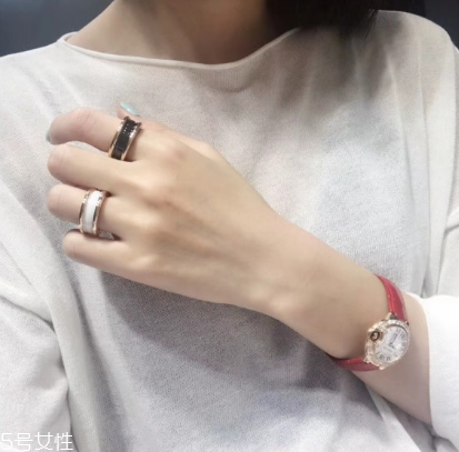 寶格麗陶瓷戒指多少錢(qián)？寶格麗陶瓷戒指專(zhuān)柜價(jià)格