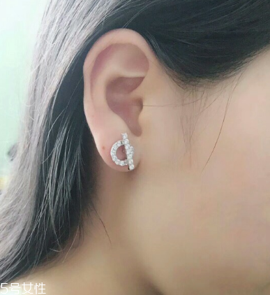 耳釘轉(zhuǎn)不動怎么辦？耳釘轉(zhuǎn)不動怎么處理？