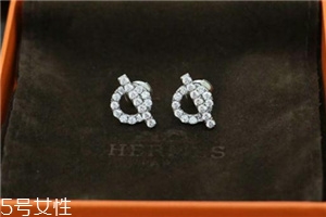 耳釘轉(zhuǎn)不動(dòng)怎么辦？耳釘轉(zhuǎn)不動(dòng)怎么處理？