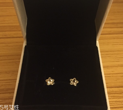 耳釘變黃怎么清洗？耳釘變黃了怎么辦？
