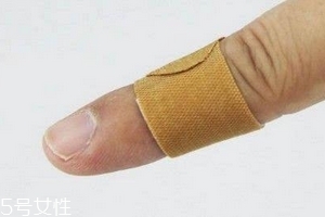 創(chuàng)可貼可以貼臉上嗎？臉上能貼創(chuàng)可貼嗎？