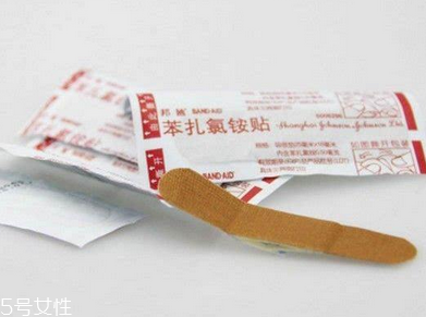 創(chuàng)可貼可以貼臉上嗎？臉上能貼創(chuàng)可貼嗎？