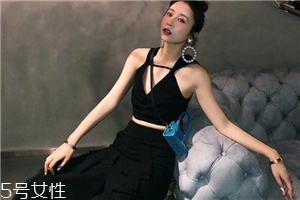 今年夏天流行什么露臍裝？今夏最火的露臍裝搭配