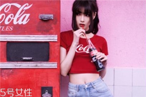 夏天穿紅色衣服吸熱嗎？夏天穿紅色會熱嗎？
