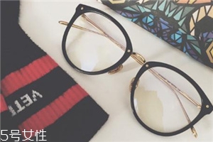 眼鏡可以用紙巾擦嗎？眼鏡能不能用紙擦？