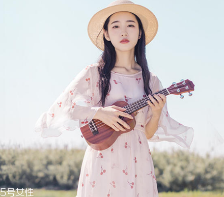 夏天拍照穿什么裙子好看？拍照適合穿什么裙子？