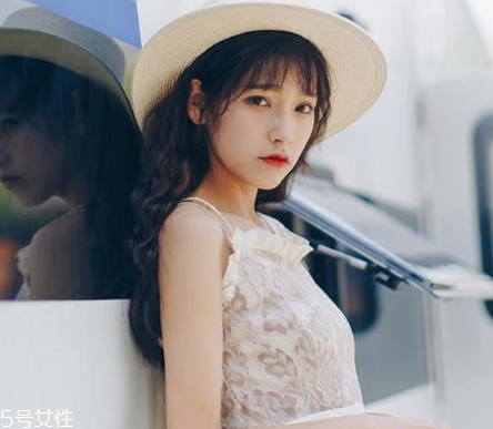 夏天拍照穿什么裙子好看？拍照適合穿什么裙子？