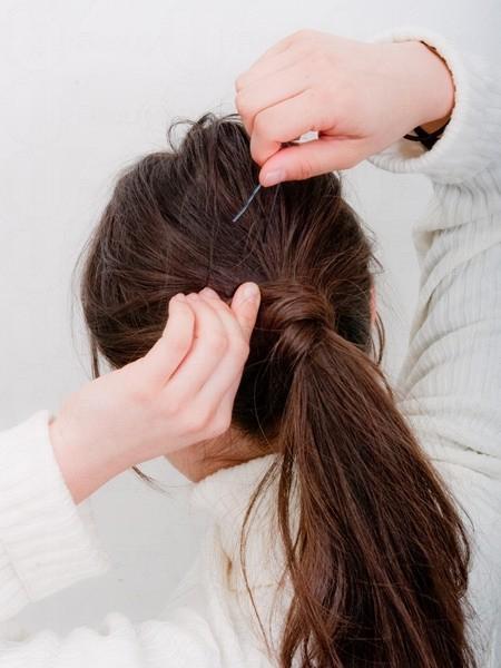 簡單好看的發(fā)型扎法步驟 好看又簡單的發(fā)型扎法 簡單好看的發(fā)型扎法步驟 好看又簡單的發(fā)型扎法