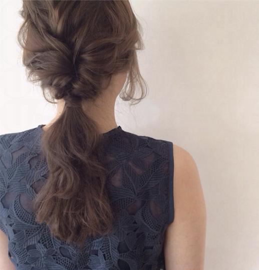 簡單好看的發(fā)型扎法步驟 好看又簡單的發(fā)型扎法 簡單好看的發(fā)型扎法步驟 好看又簡單的發(fā)型扎法