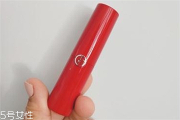 阿瑪尼口紅是塑料殼嗎？阿瑪尼口紅殼什么材質？