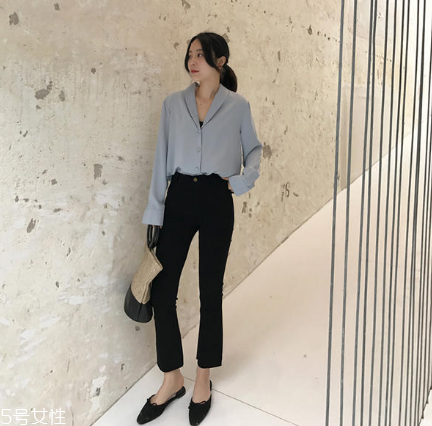喇叭褲怎么搭配顯腿長？喇叭褲怎么穿顯高？