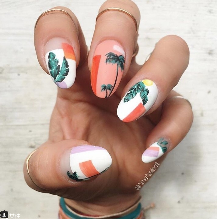 夏日海灘風美甲樣式 令指甲消暑的海灘風美甲圖案