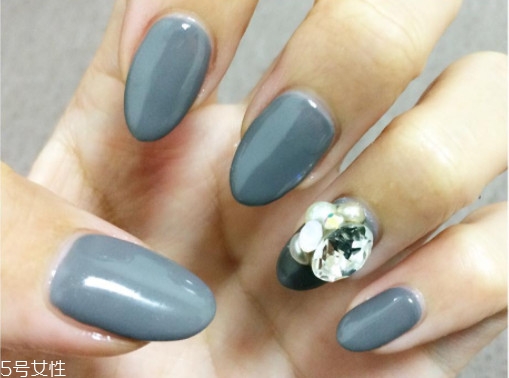 適合上班的美甲樣式 簡約通勤風(fēng)美甲教程 適合上班的美甲樣式 簡約通勤風(fēng)美甲教程