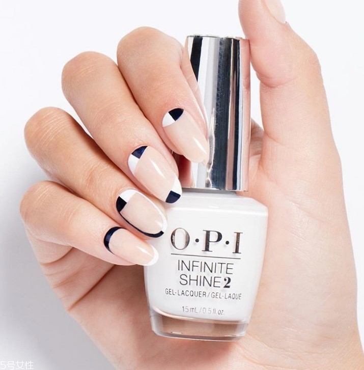 夏日海灘風美甲樣式 令指甲消暑的海灘風美甲圖案