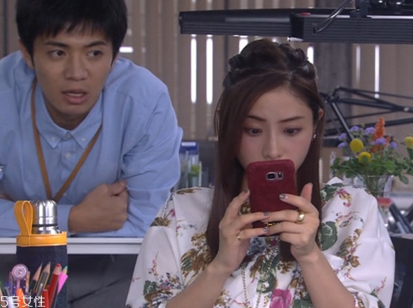 適合上班的美甲樣式 簡約通勤風(fēng)美甲教程 適合上班的美甲樣式 簡約通勤風(fēng)美甲教程