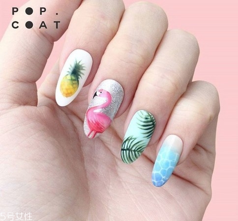 夏日海灘風美甲樣式 令指甲消暑的海灘風美甲圖案