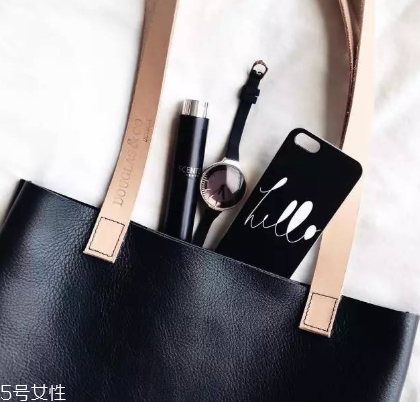 rumbatime和dw哪個(gè)好？rumba time手表好還是dw好？