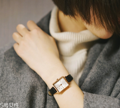手表掉色怎樣處理？手表褪色補(bǔ)色方法