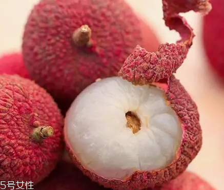 荔枝選購技法 荔枝怎么挑？
