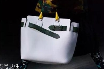 burberry the belt尺寸多大？巴寶莉貝爾特包有哪幾種尺寸？