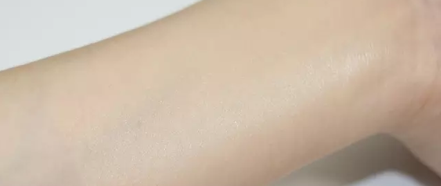 雅詩(shī)蘭黛和蘭蔻粉底哪個(gè)好？