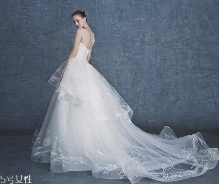 婚紗可以穿兩次嗎？婚紗穿兩次不好嗎？
