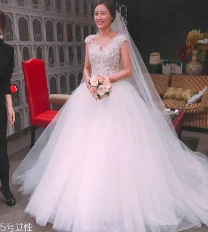 婚紗可以借給別人穿嗎？婚紗能不能借給別人？