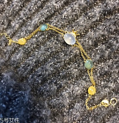 翡翠手鏈怎么鑒定真假？翡翠手鏈真假辨別