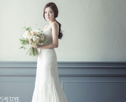 婚紗上的膠如何清洗？婚紗上有膠怎么洗？