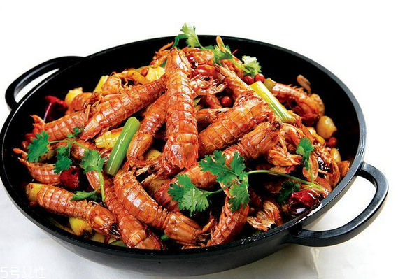 皮皮蝦能和牛肉一起吃嗎？皮皮蝦能和牛肉同吃嗎？