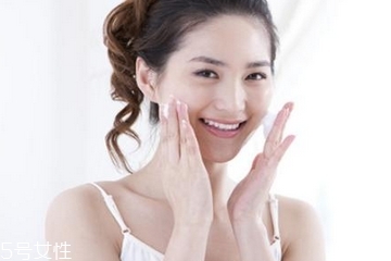 油皮用皂基還是氨基酸？氨基酸和皂基適合人群