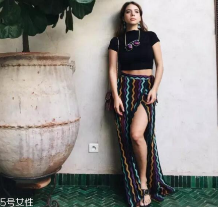 女生去海邊穿什么衣服？海邊度假怎么穿搭顯瘦？