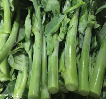芥蘭能炒牛肉嗎？芥蘭炒牛肉的做法