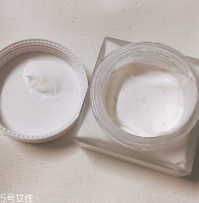 素顏霜大概多少錢？性價比高的素顏霜推薦