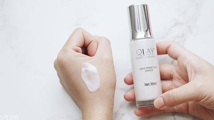 olay水感透白系列與水感透白臻粹系列哪個(gè)好？什么區(qū)別？
