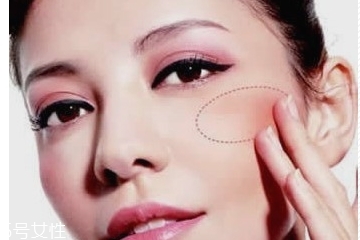 腮紅是刷在哪個(gè)位置？標(biāo)準(zhǔn)腮紅打在什么位置？