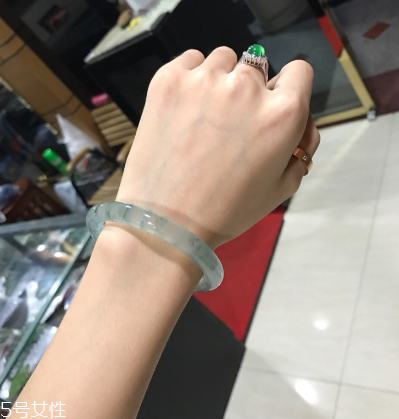 手鐲16號(hào)是多大？手鐲16號(hào)內(nèi)徑有多少厘米？