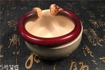 雞血藤手鐲有什么功效？雞血藤手鐲佩戴的好處