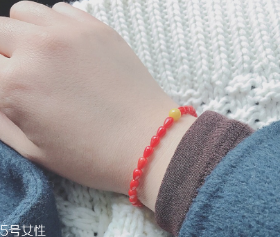 紅珊瑚手鏈多少錢？紅珊瑚手鏈?zhǔn)袌鰞r(jià)格