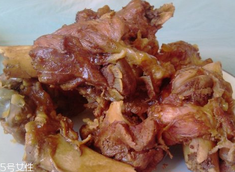 鹿肉和牛肉哪個好？鹿肉和牛肉哪個好吃些？