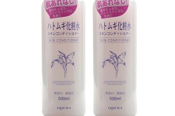 化妝水進(jìn)眼睛怎么辦？化妝水辣眼睛怎么回事？