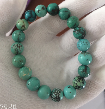 綠松石瓷度怎么看？綠松石手串瓷度識(shí)別方法