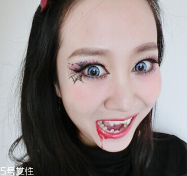 萬(wàn)圣節(jié)蜘蛛眼妝怎么畫？2款蜘蛛眼妝詳細(xì)步驟